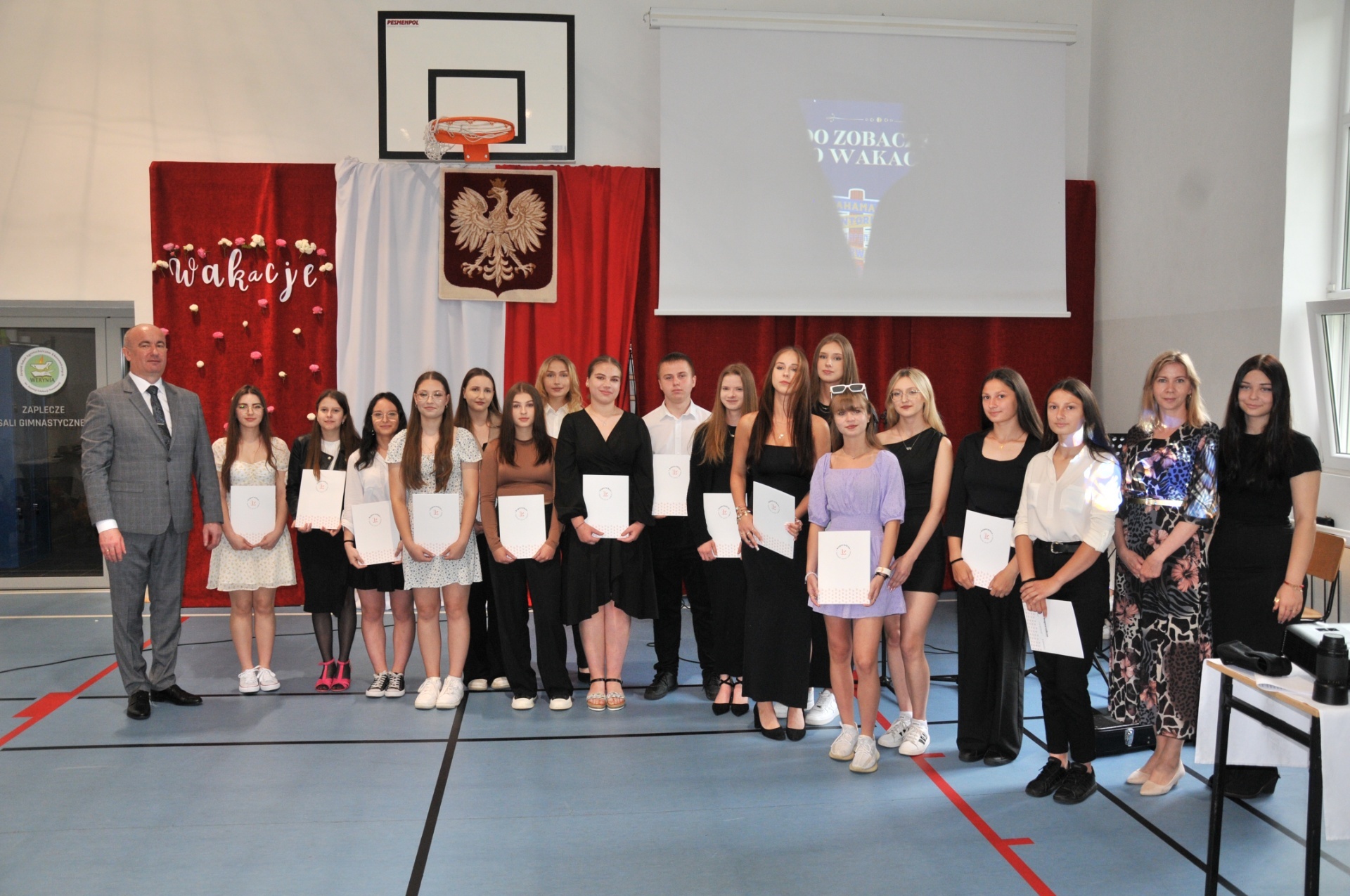 Odnośnik: //cloud-a.edupage.org/cloud/ifxed81a15c45ddaccf_hdimg6acf828f90a924172f787ff47e608d.jpg?z%3AQCjzOX1dGmDtIrkoUMspiq46EowY5v0t4v8G%2BugegeN8LkxoRkNQ%2FWraUBHYUw4wrpmM01wpYMc6M%2FncavbPNQ%3D%3D