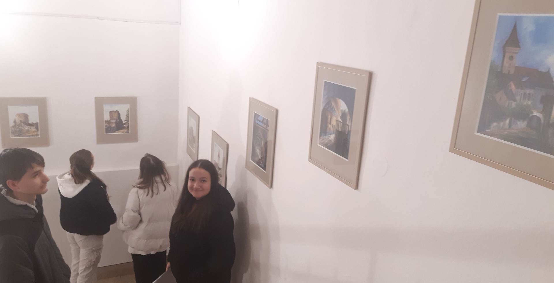 Návšteva umeleckých expozícií na Mestskom úrade v Sabinove - Obrázok 5