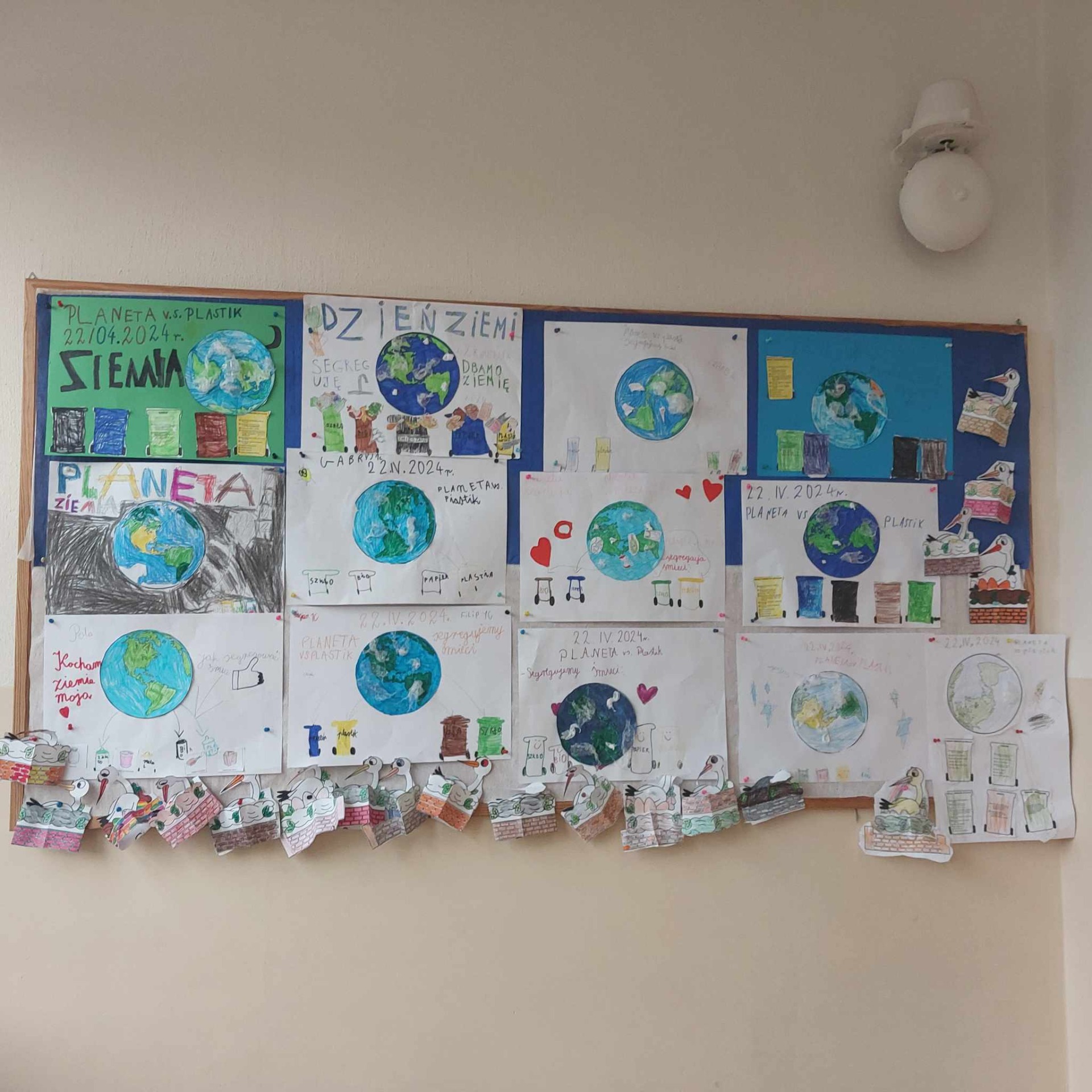 Klasa 1c przygotowała plakaty przypominające jak  powinniśmy dbać o naszą planetę. - Obrazek 1