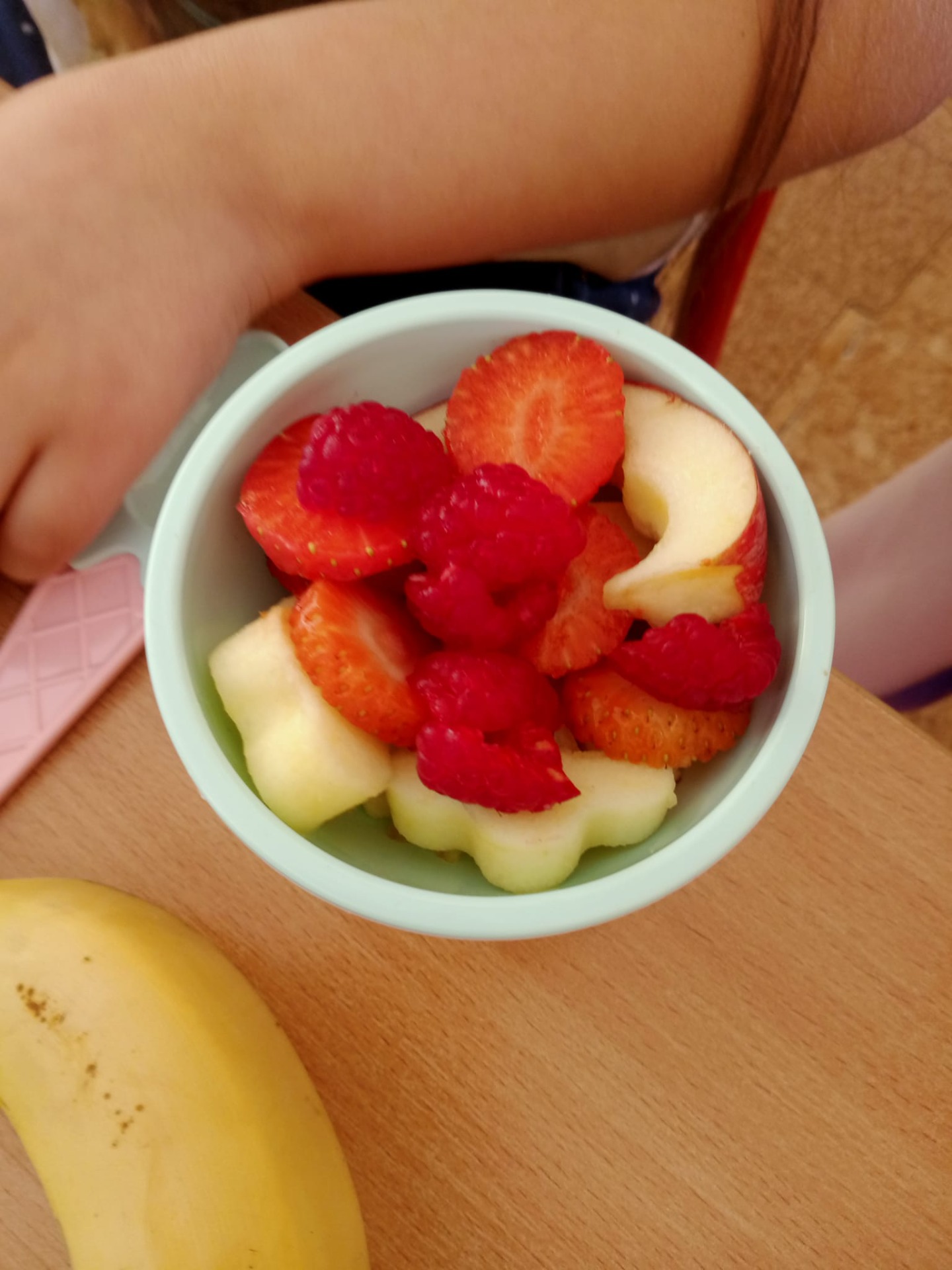 Na śniadanie klasa III proponuje sałatki owocowe!!! - Obrazek 1