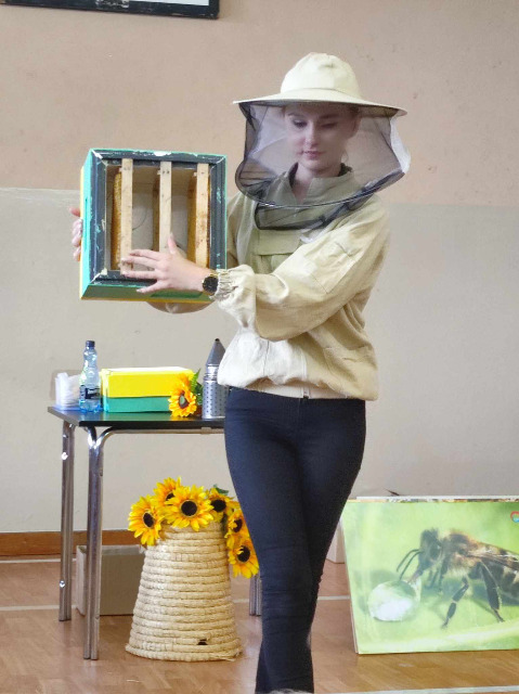 Spotkanie z pszczelarzem - Obrazek 3