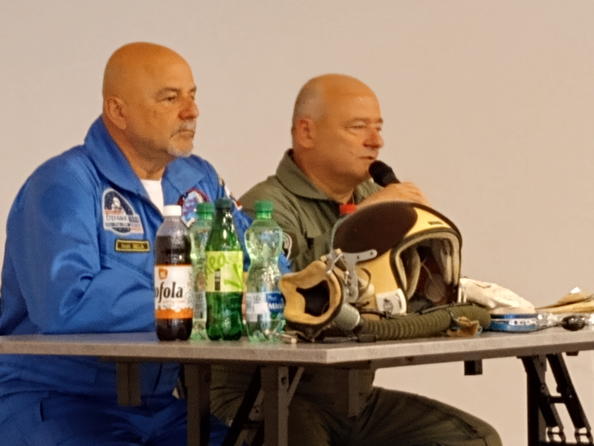 Beseda s prvým kozmonautom SK  a stíhacím pilotom - Obrázok 1