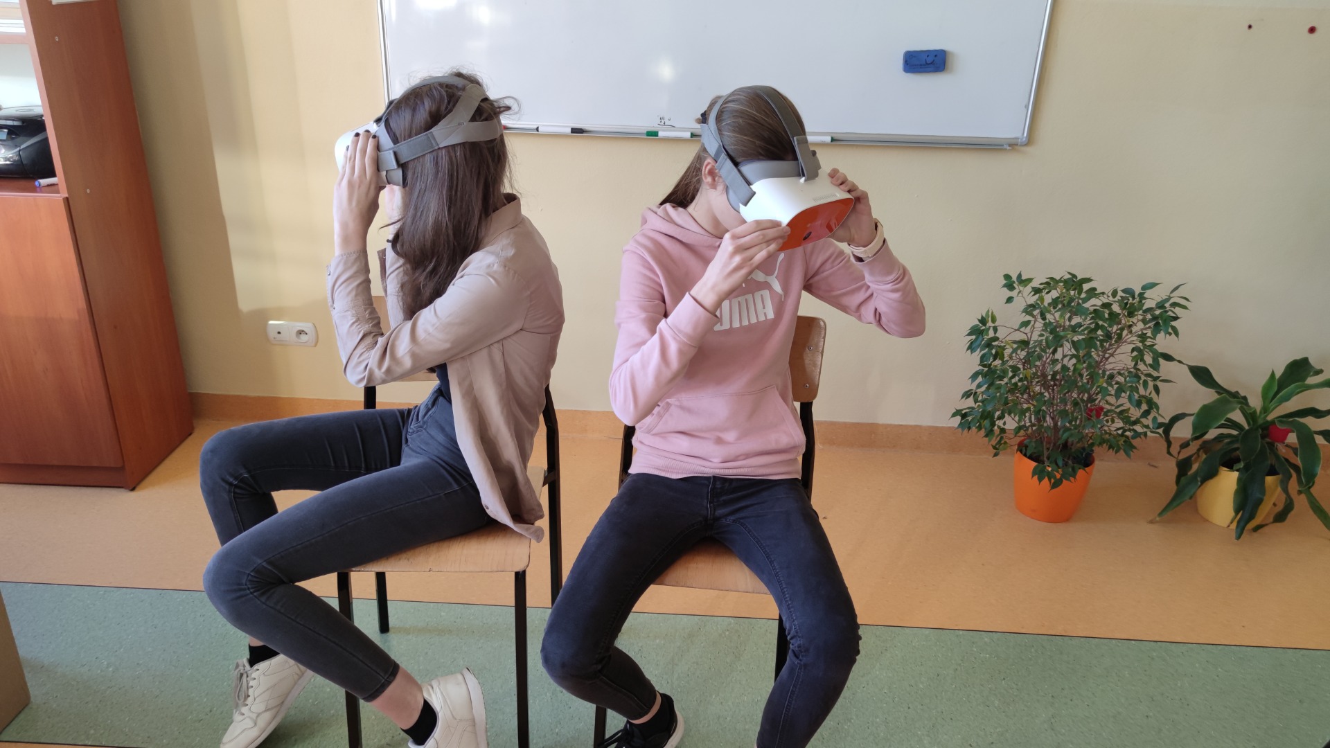 Lekcje informatyki z wykorzystaniem okularów wirtualnej rzeczywistości (VR) - Obrazek 3