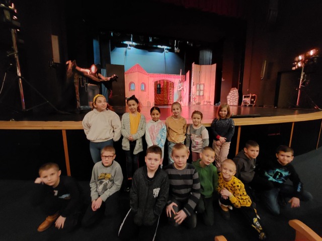 Klasa 2A w Chorzowskim Centrum Kultury na spektaklu "Pinokio".