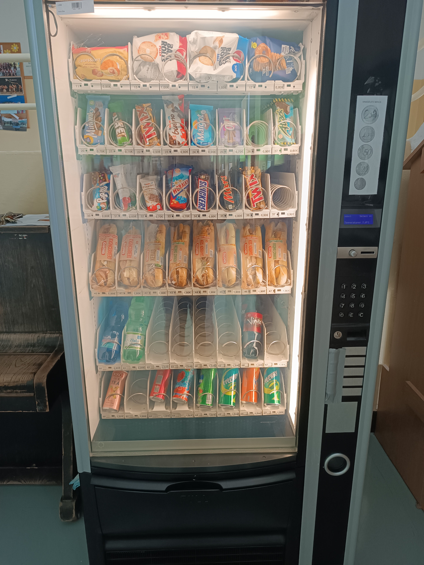 Školský automat na jedlo - Obrázok 1