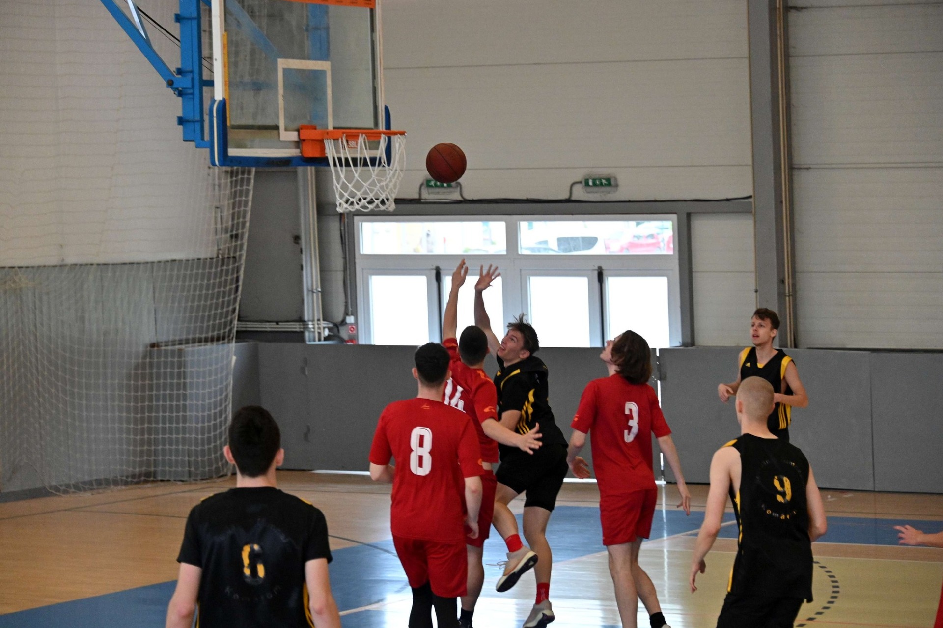 Jól szerepelt a kosárlabdacsapatunk Komáromban az SZMGOB-n! - Obrázok 2