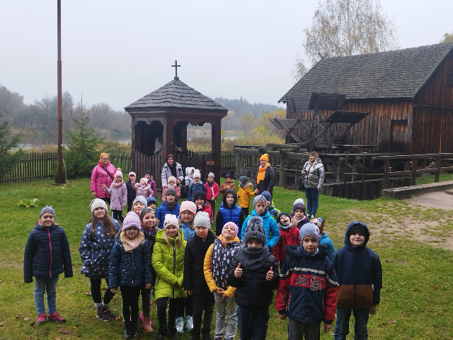 Wycieczka do Skansenu w Nowogrodzie oraz farmy dyń "Edynia" w Jednaczewie