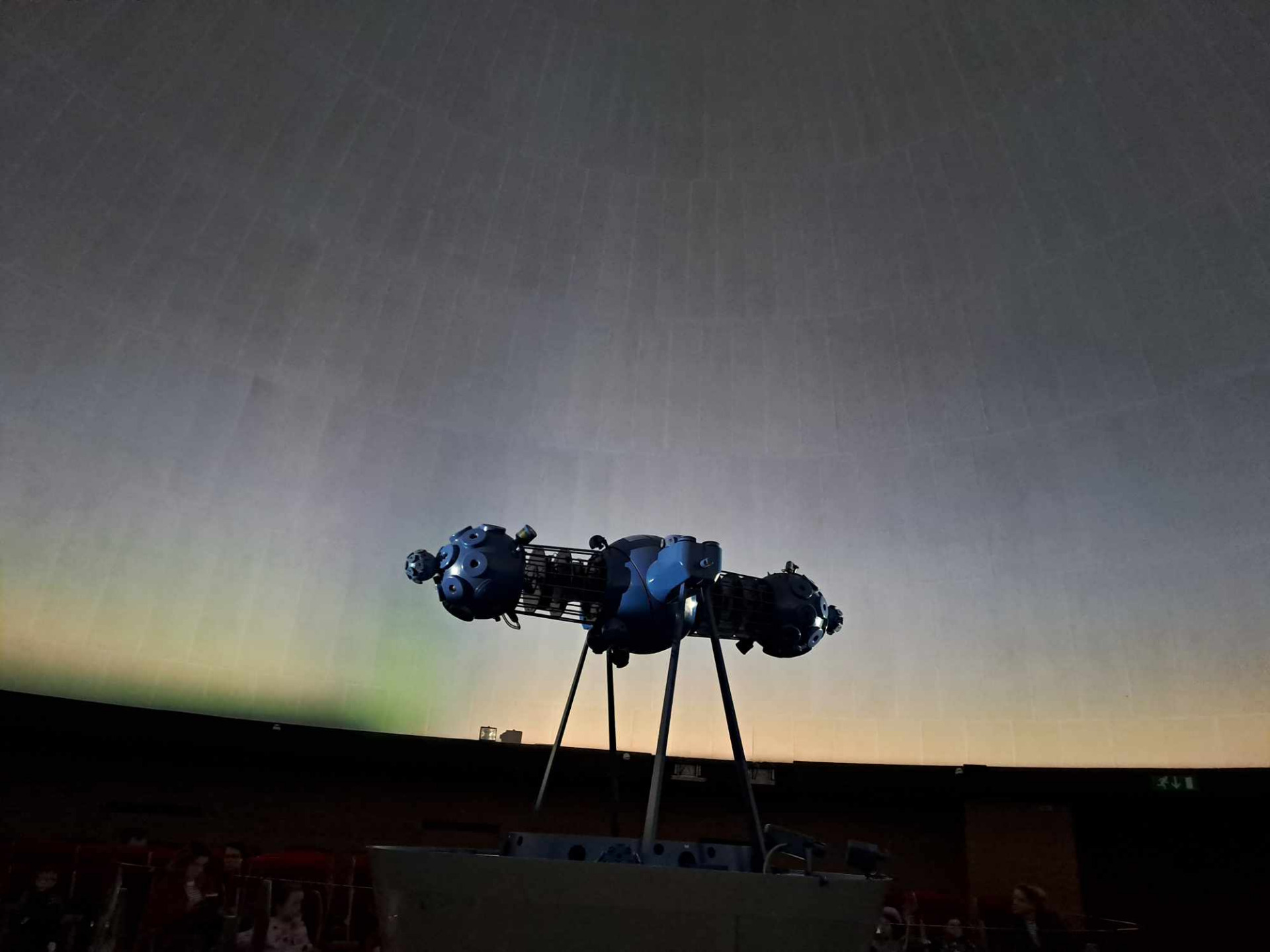 Wycieczka do Planetarium w Olsztynie kl. 1 - Obrazek 5