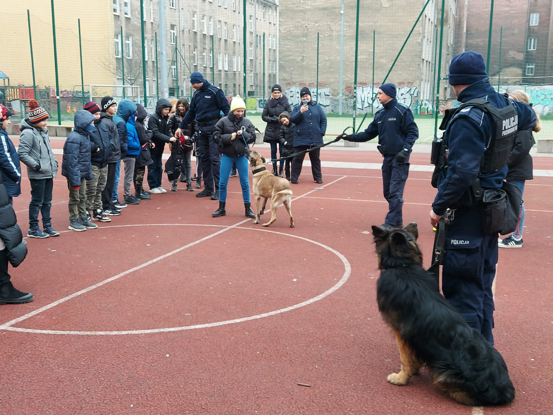 Wizyta Policjantów z psami - Obrazek 2