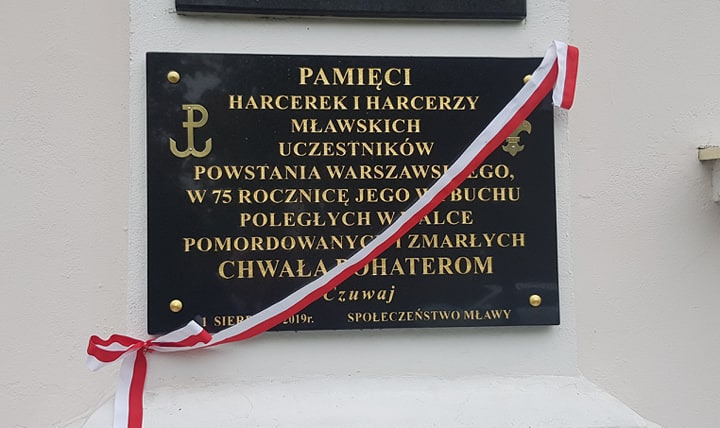 Odsłonięcie tablicy upamiętniającej harcerzy ziemi mławskiej, którzy zginęli w powstaniu warszawskim - Obrazek 1