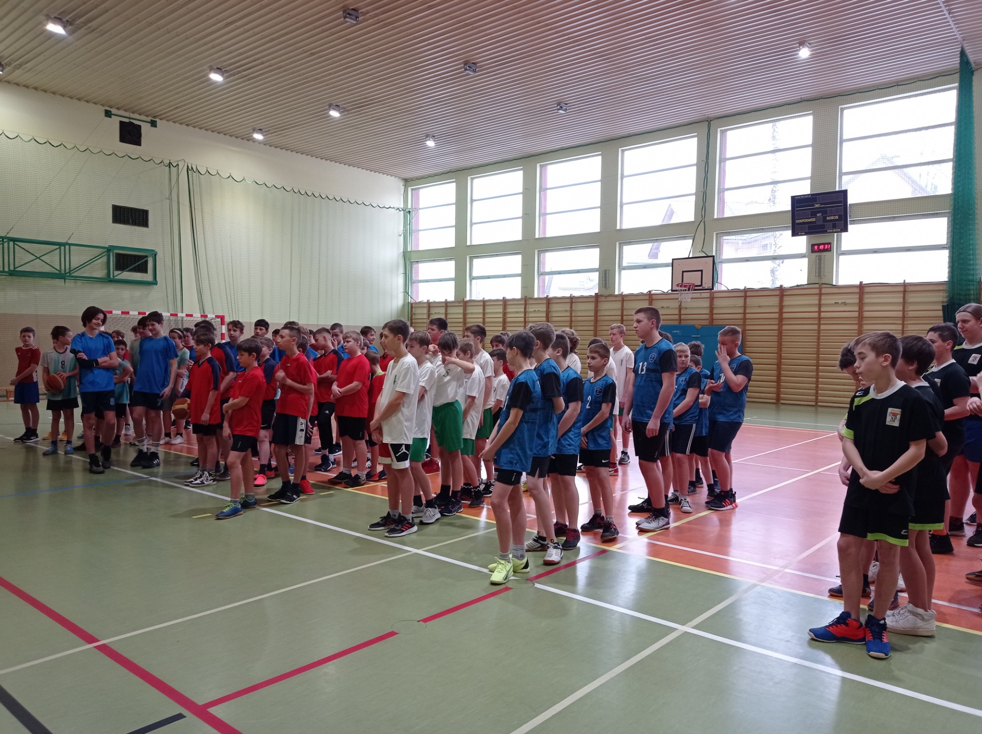Międzyszkolne zawody sportowe w mini koszykówce chłopców  - Obrazek 3