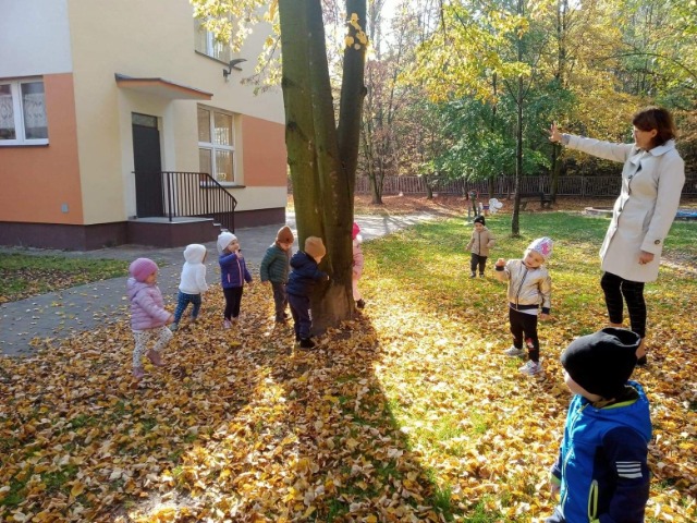 "Wróbelki" na jesiennym spacerze - Obrazek 1