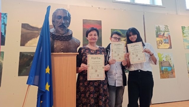 reprezentanci SP73 w konkursie Conoce Espana 2023 z dyplomami