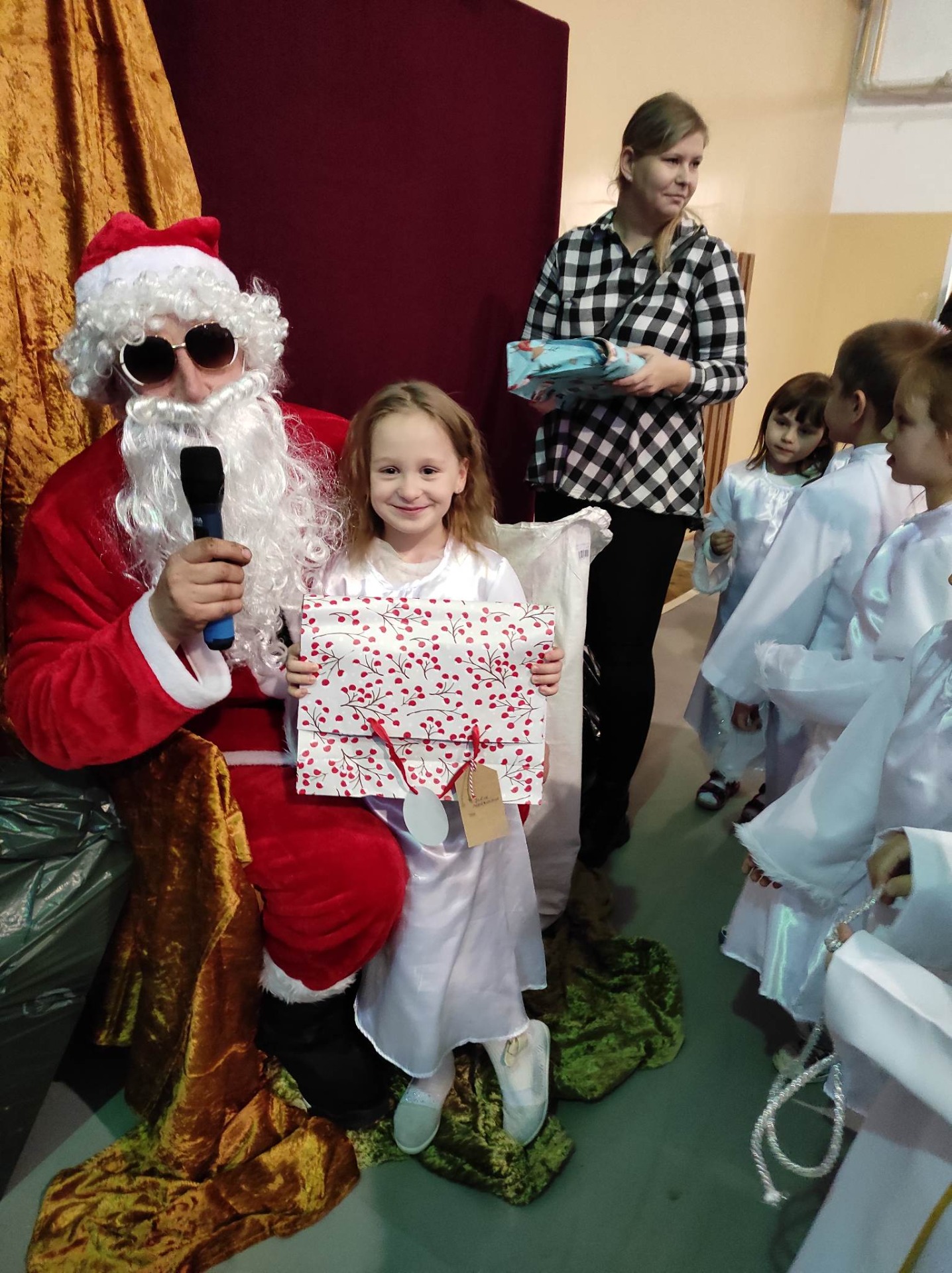 Klimat Świąt Bożego Narodzenia w grupie dzieci 0 A Szkoły Podstawowej Nr 2 im. M. Kopernika w Olecku